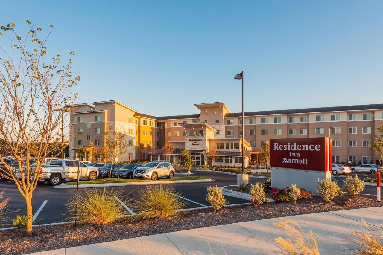 Residence Inn By Marriott Austin Airport Bagian luar foto